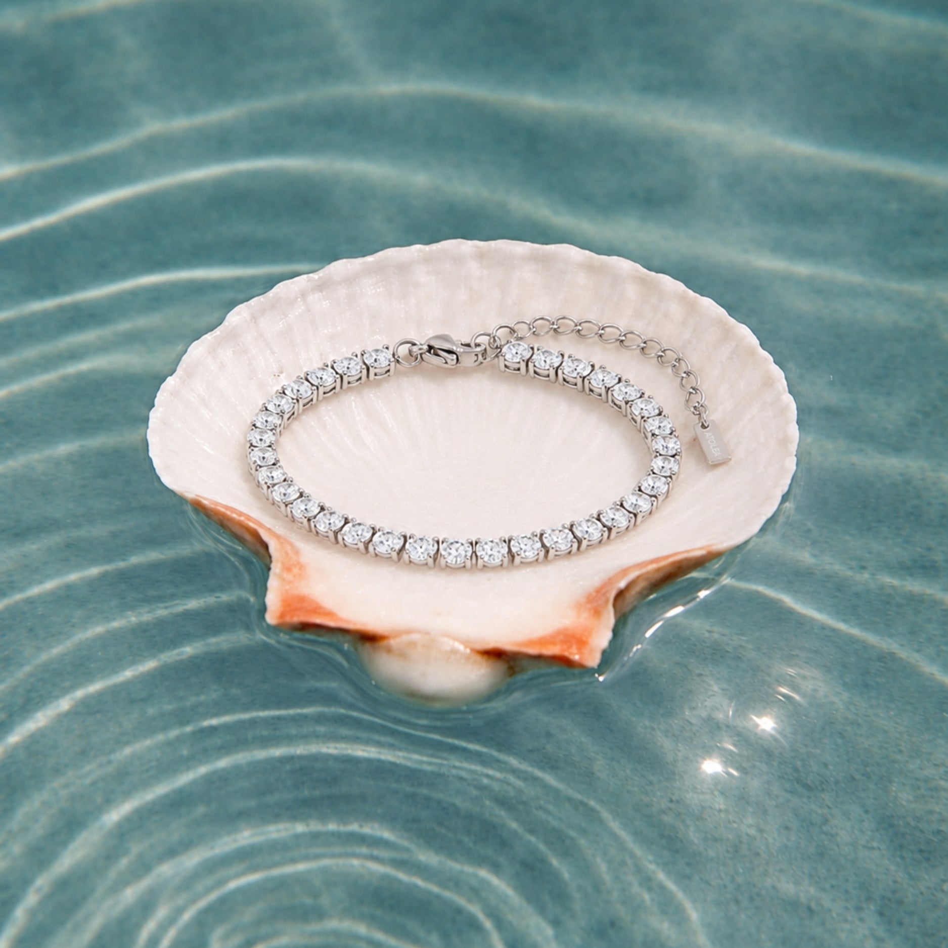 Bold Tennis Bracelet Waterproof