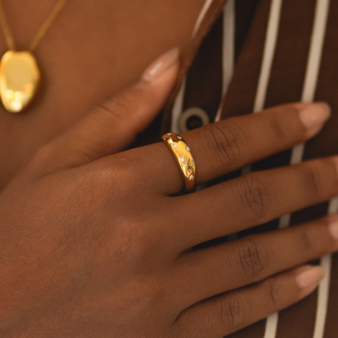 Domed Star Band Gold