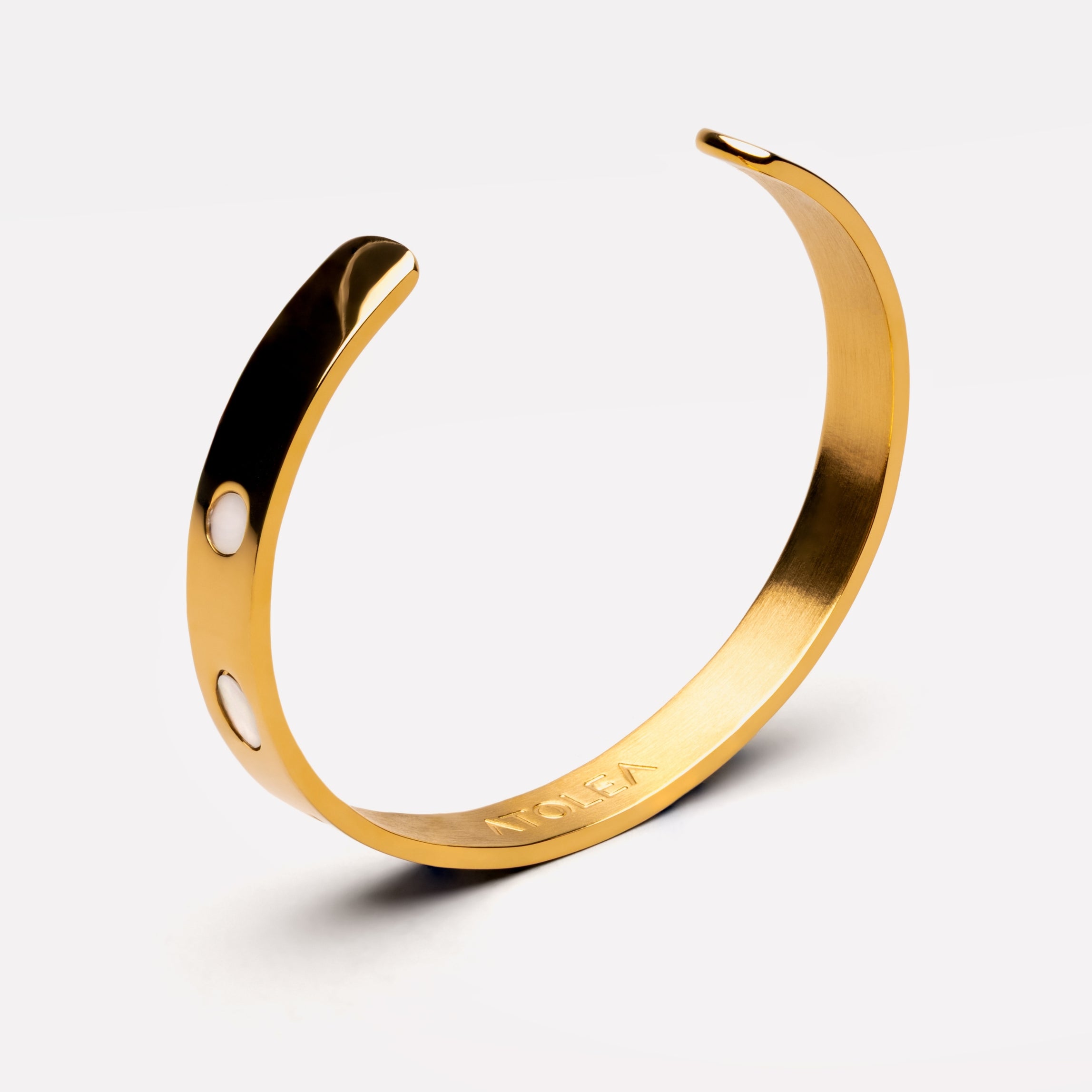 Pearly Waterproof Cuff