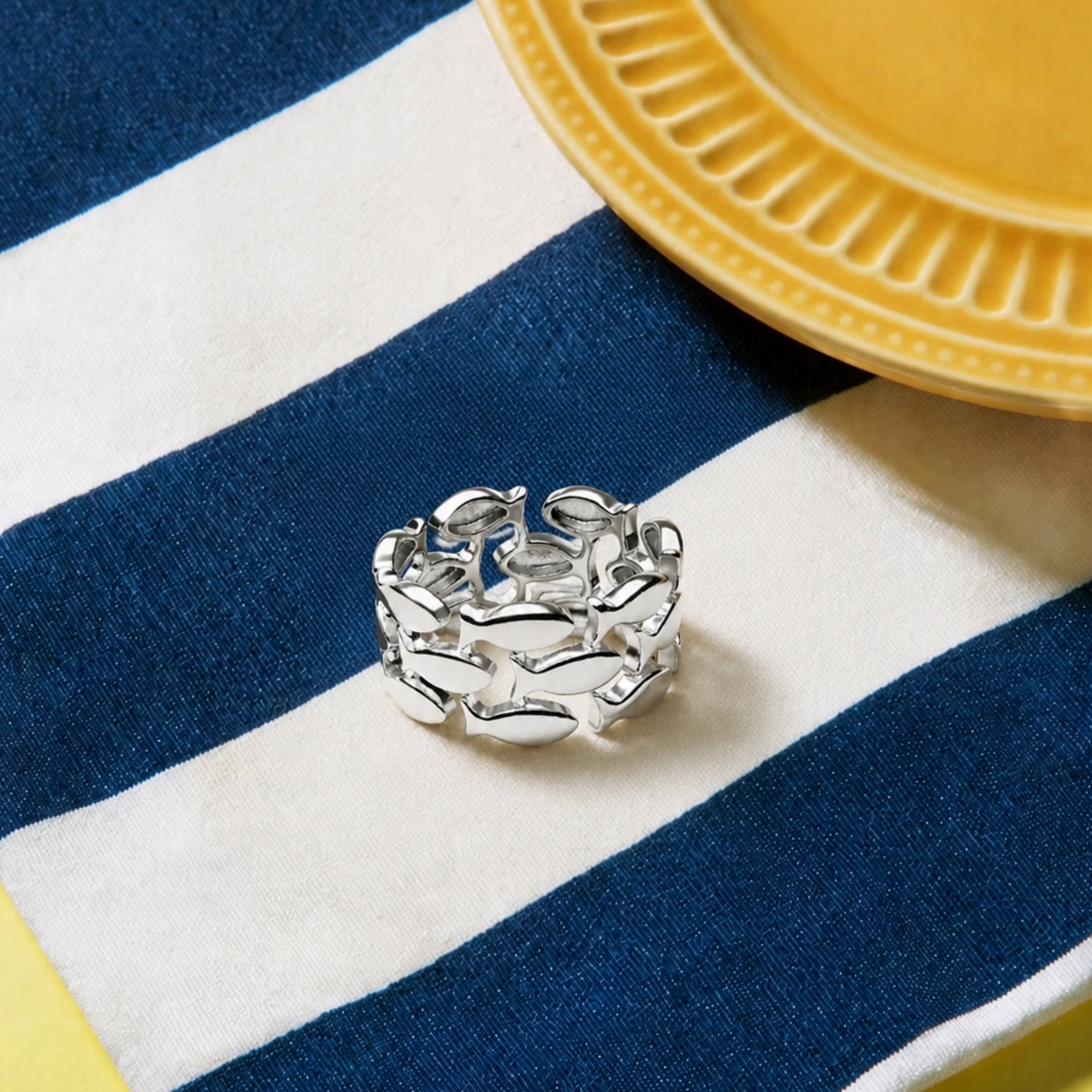 Fish Ring Detail