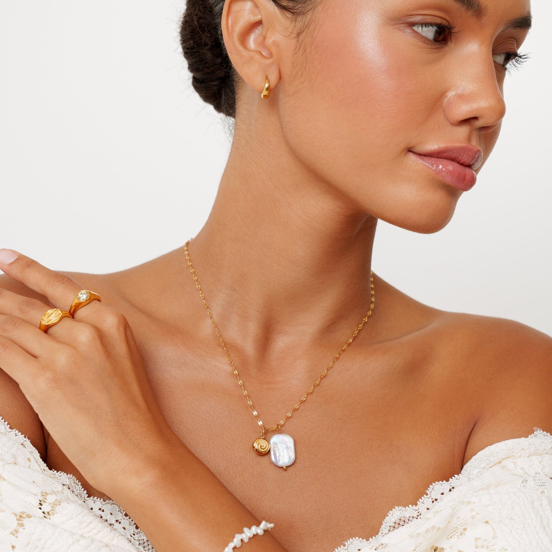 Gold Cove Necklace