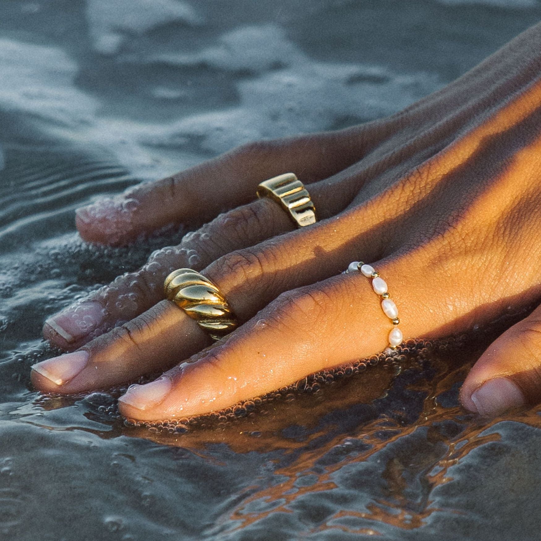 Mini Pearl Ring